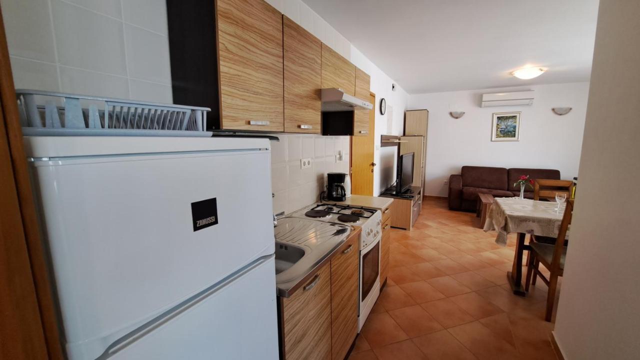 Cozy Apartments Baska Exterior photo
