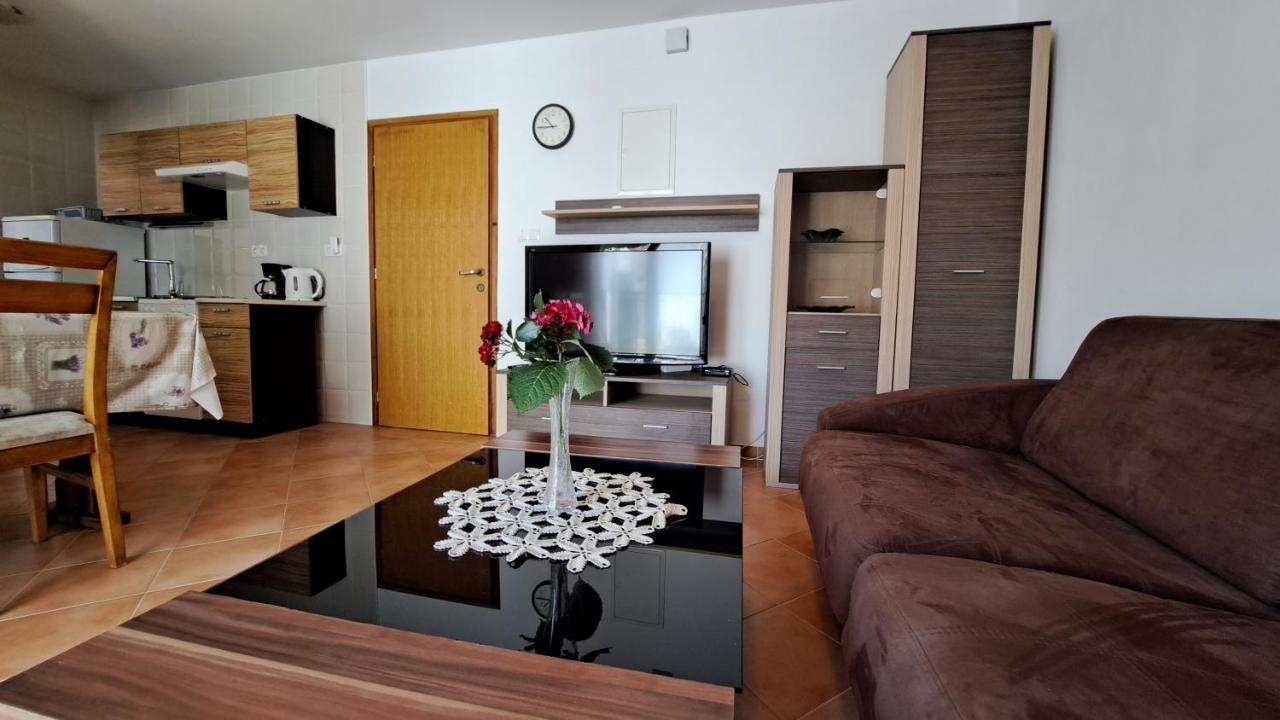 Cozy Apartments Baska Exterior photo
