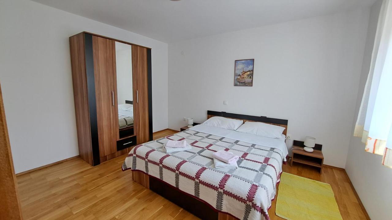 Cozy Apartments Baska Exterior photo