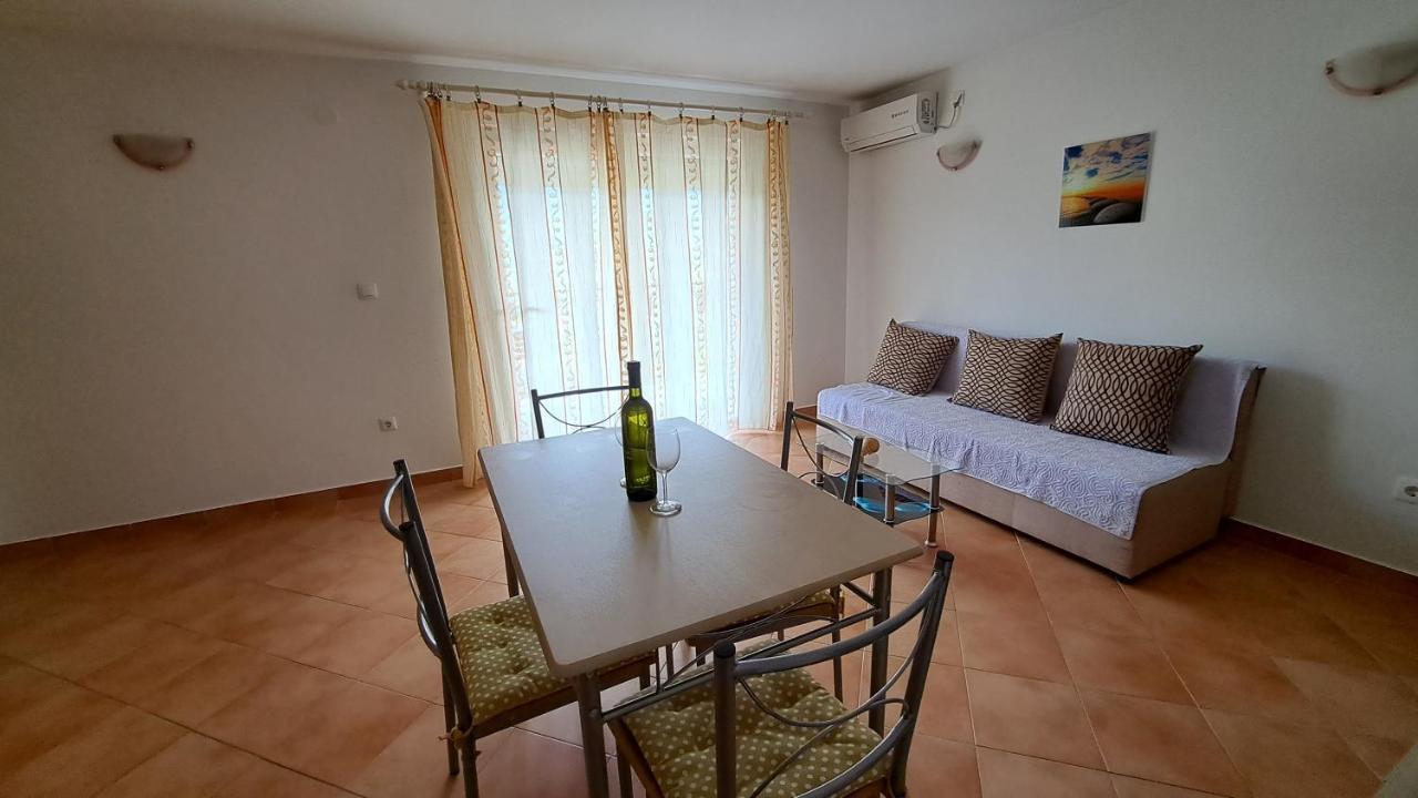 Cozy Apartments Baska Exterior photo