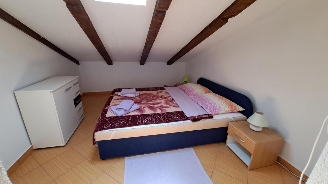 Cozy Apartments Baska Exterior photo