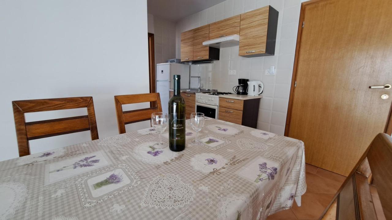 Cozy Apartments Baska Exterior photo