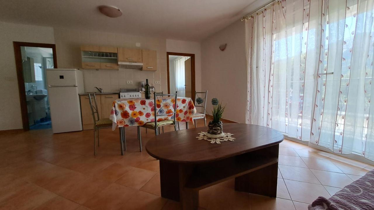 Cozy Apartments Baska Exterior photo