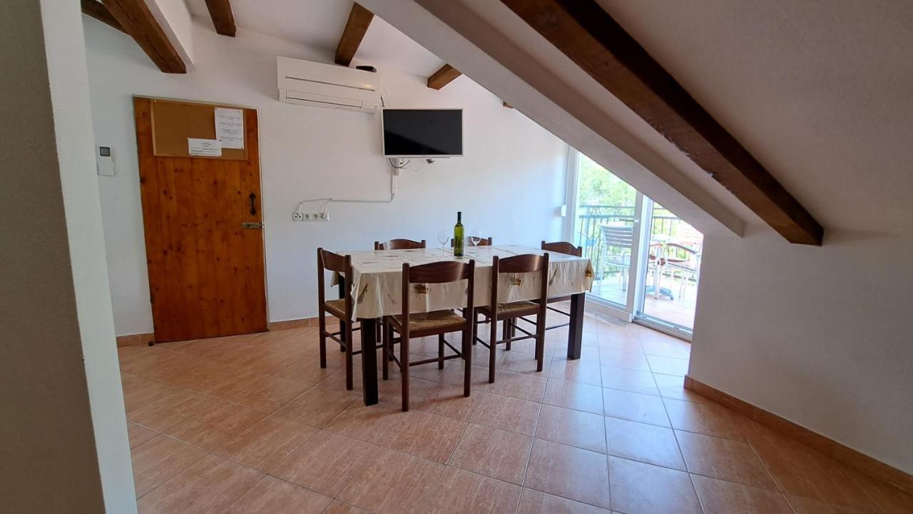 Cozy Apartments Baska Exterior photo